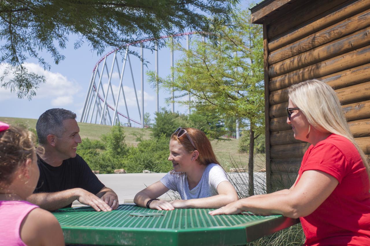 Camping Worlds Of Fun Village Kansas City